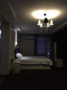 Tangfeng Art Hotel Shenyang North Railway Station Extérieur photo