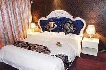 Tangfeng Art Hotel Shenyang North Railway Station Extérieur photo
